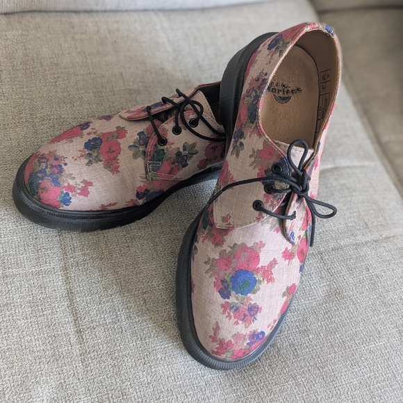 Dr. Martens Shoes - Dr. Martens Floral Canvas Oxford - Pink Floral